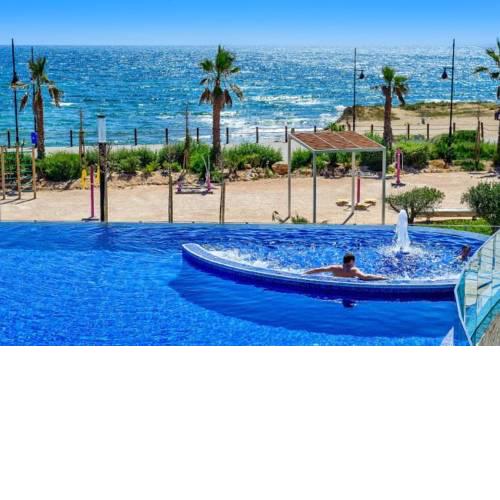 Punta Prima Apartment Sleeps 4 Pool Air Con WiFi