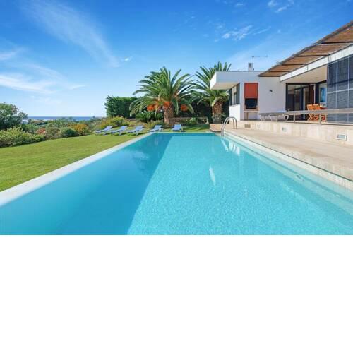 Punta Prima Villa Sleeps 6 with Pool Air Con and WiFi