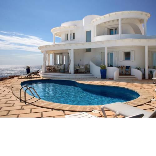 Punta Prima Villa Sleeps 8 Pool WiFi