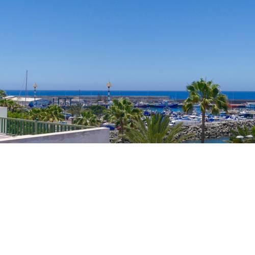 Pura Vida Beach Suites