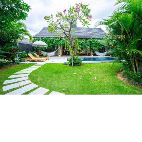 Pura Villa