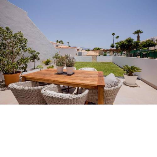 Pure by H&H - Adelfas 1, Golf del Sur