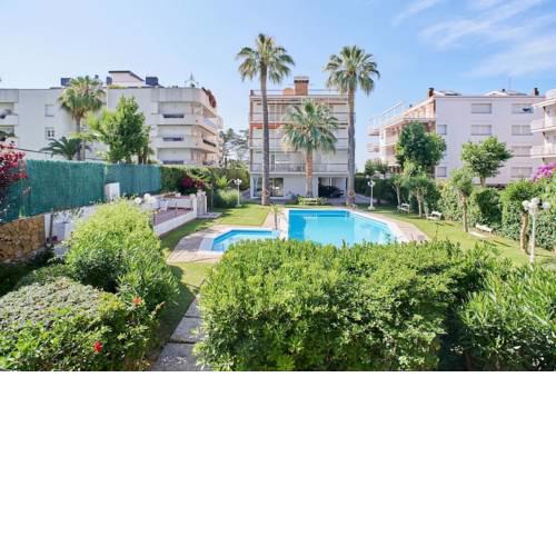 Pure Pool Sensation Apartment Sitges