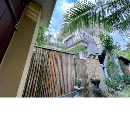 Puspa Bali