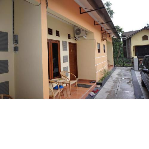 QQ Guesthouse
