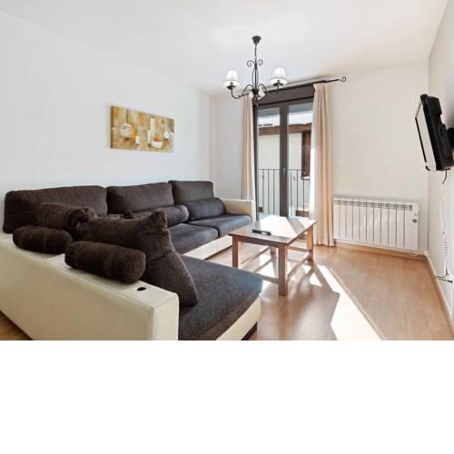 Quaint Apartment in Gudar with Heating