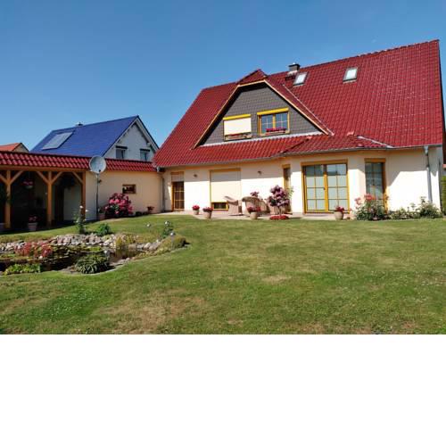 Quaint Apartment in Kuhlungsborn with Garden