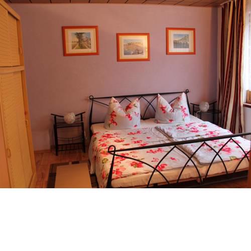 Quaint Bungalow in Alt Bukow near Beach