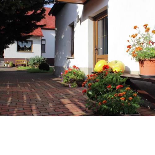 Quaint Holiday Home in Schenkendobern on a farm