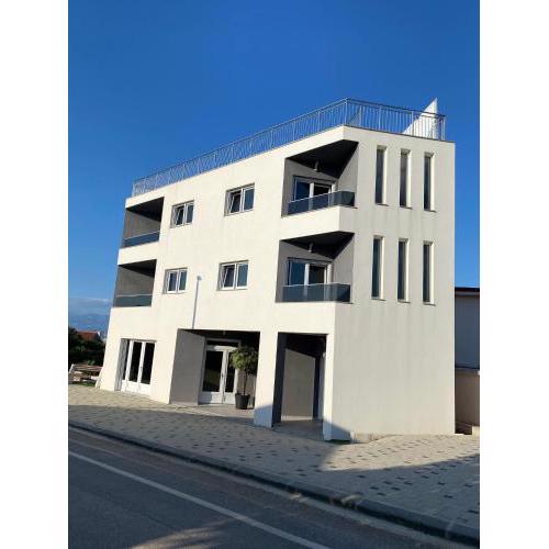 Queen Apartments