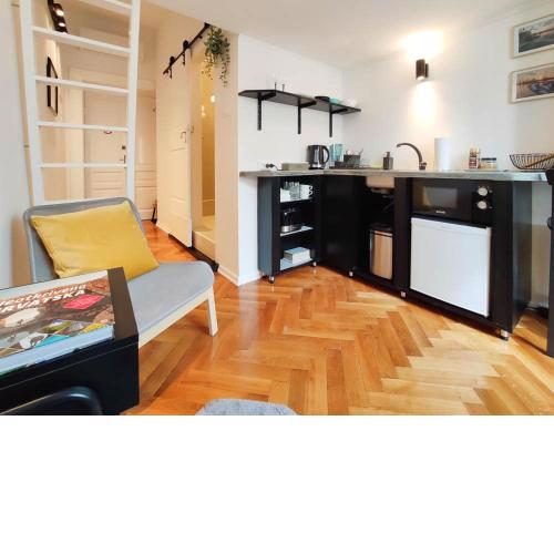 Queen bed, Self check in, Wi-Fi, AC, Central STUDIO