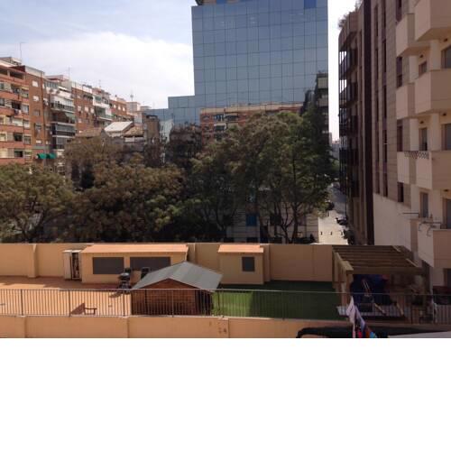 Quiet 3-Bed Apartment in Valencia city