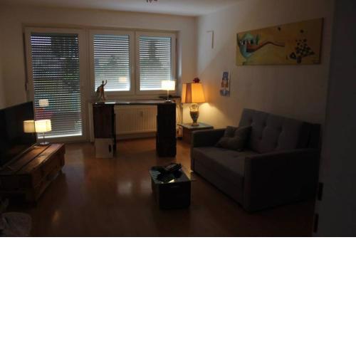 Quiet 3-room apartment, directly on the S8