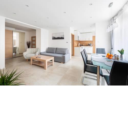 Quiet and newly renovated apartment near city center of Prague