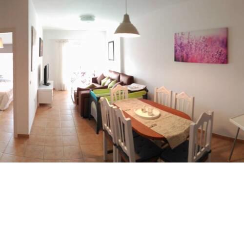 Quiet apartament with terrace and pool