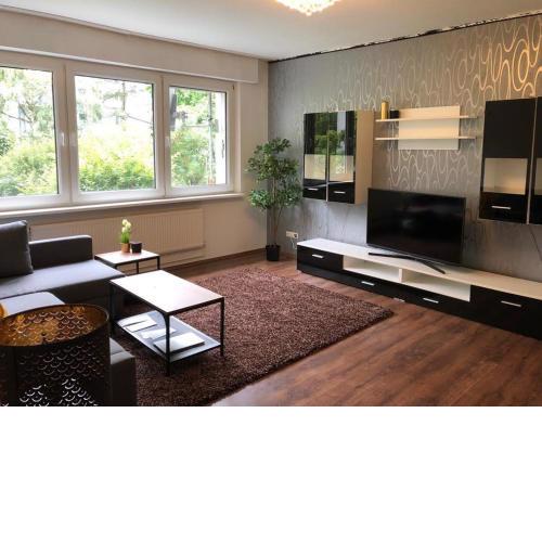 Quiet Apartment in hip Neighbourhood