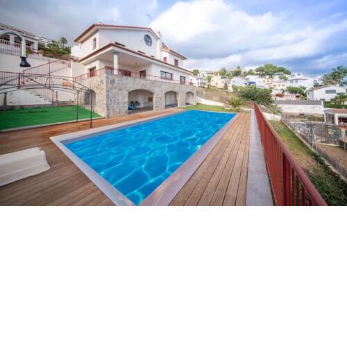 R115 Villa Pinell Panoramic