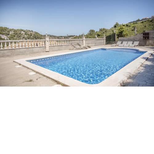 R83 Villa Rosales