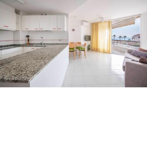 R98 Apartamento frente al mar