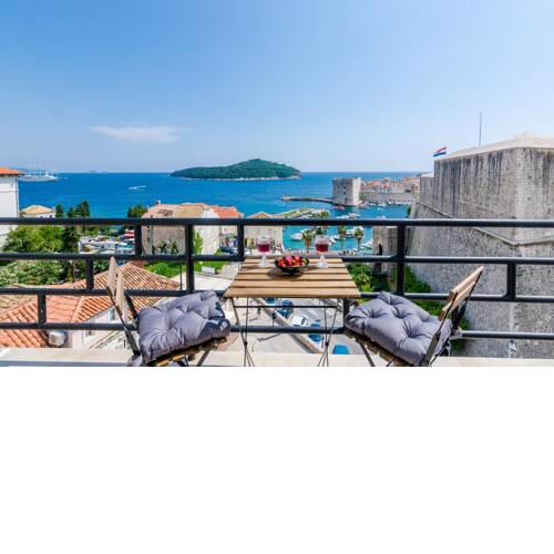 Ragusa Seaview Apartment with Balcony