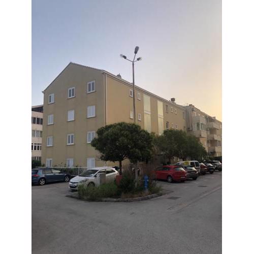 Raka Apartments