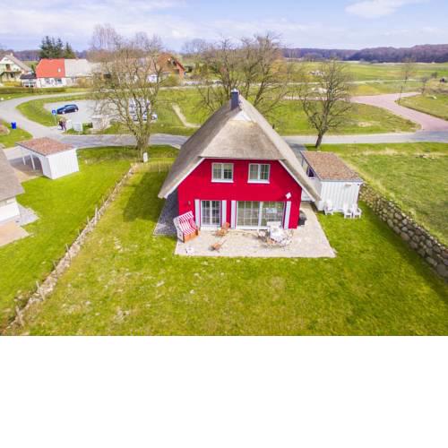 Ranzow Ferienhaus - Villa Holzreich