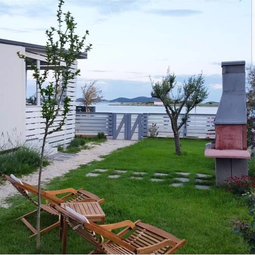 Rasin Mobile Homes