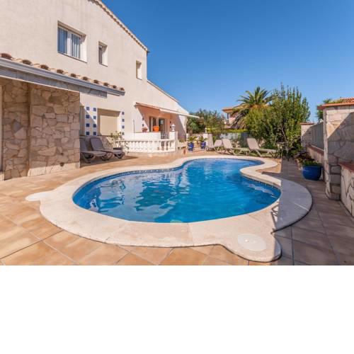 Ravishing Detached House near beach in St Pere Pescador