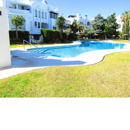Ravishing Holiday Home in Calahonda with Garden near Sea