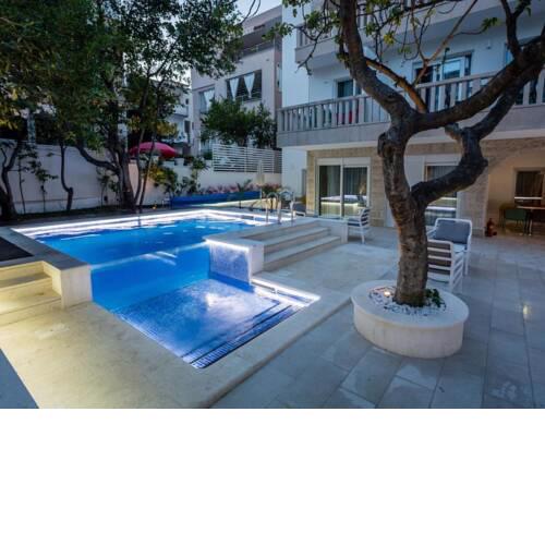 Ravishing Villa in Makarska near Nugal Beach and Vepric