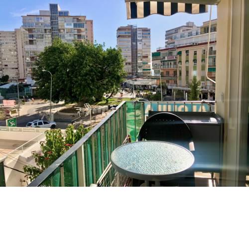 Recently Refurbished Center Apartment