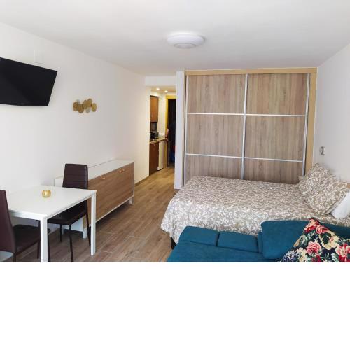 Recién reformado, Wifi, 2 pers, Céntrico, 20 m Playa