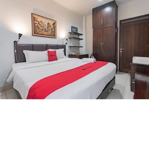 RedDoorz at Dago Asri 3