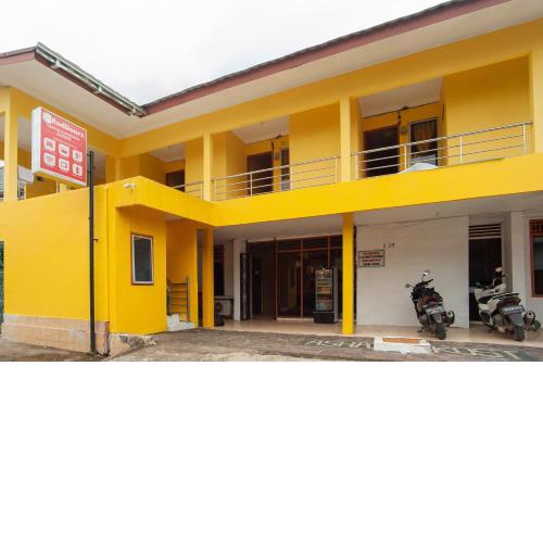 RedDoorz at Jalan Wayhitam Palembang