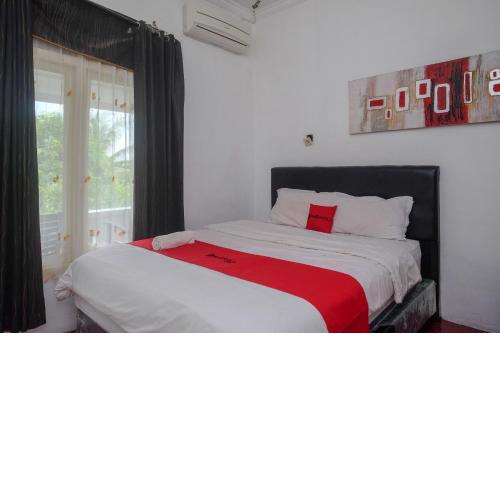 RedDoorz at Paris Ocean