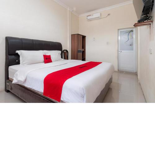 RedDoorz at Samuel Homestay Pematangsiantar