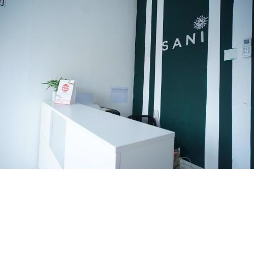 RedDoorz At Sani Guest House