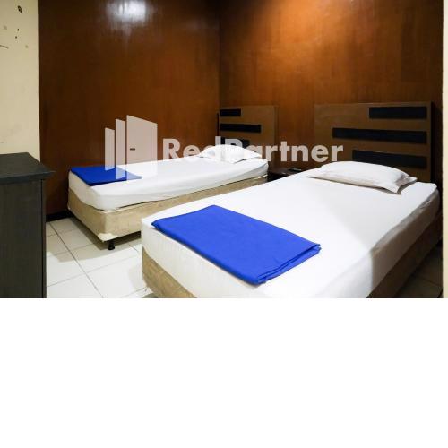 RedDoorz at Sparkling Hotel Surabaya