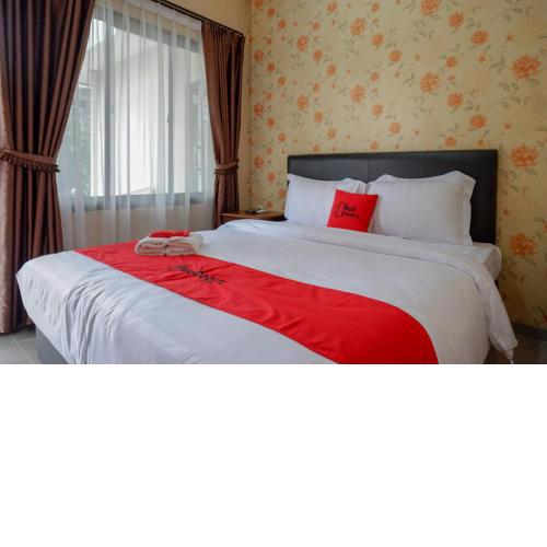 RedDoorz @ Jalan Majapahit Semarang