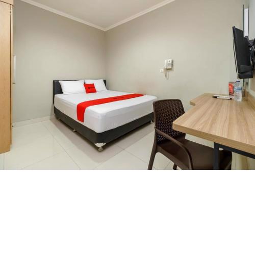 RedDoorz @ Mangga Besar 2