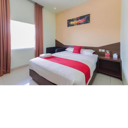 RedDoorz near Alun Alun Madiun