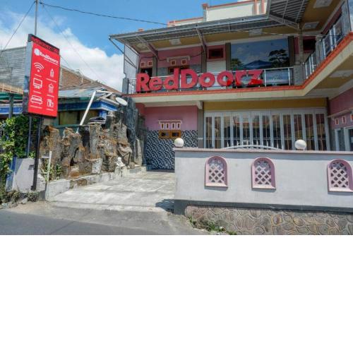 RedDoorz near Desa Wisata Tambi Dieng