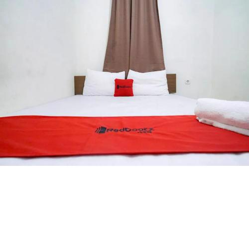 RedDoorz near Ekowisata Mangrove Belawan