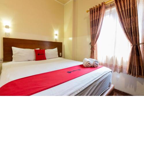 RedDoorz near Halim Perdanakusuma 3