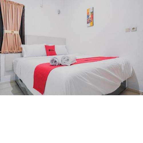 RedDoorz near Jalan Soeprapto Bengkulu
