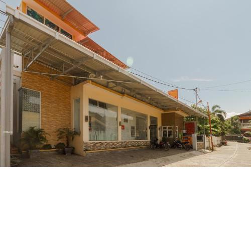 RedDoorz near Jembatan Siti Nurbaya Padang