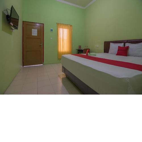 RedDoorz near Kampus UMP Purwokerto