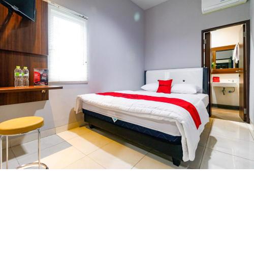 RedDoorz near Kebon Jeruk Jakarta
