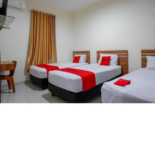 RedDoorz near Living Plaza Purwokerto