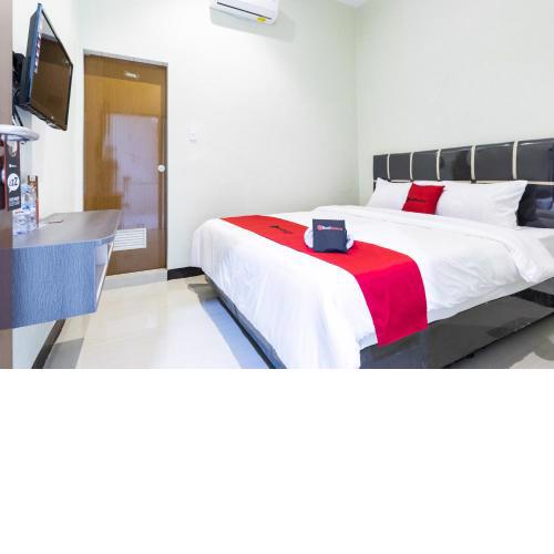 RedDoorz near Medan Amplas